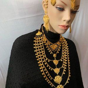 Indian Women’s Bridal Jewelry Set